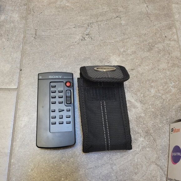 Sony DCR-TRV140E Digital8 Tape Digital Video Camera HANDYCAM Full Working Set - Picture 9 of 14